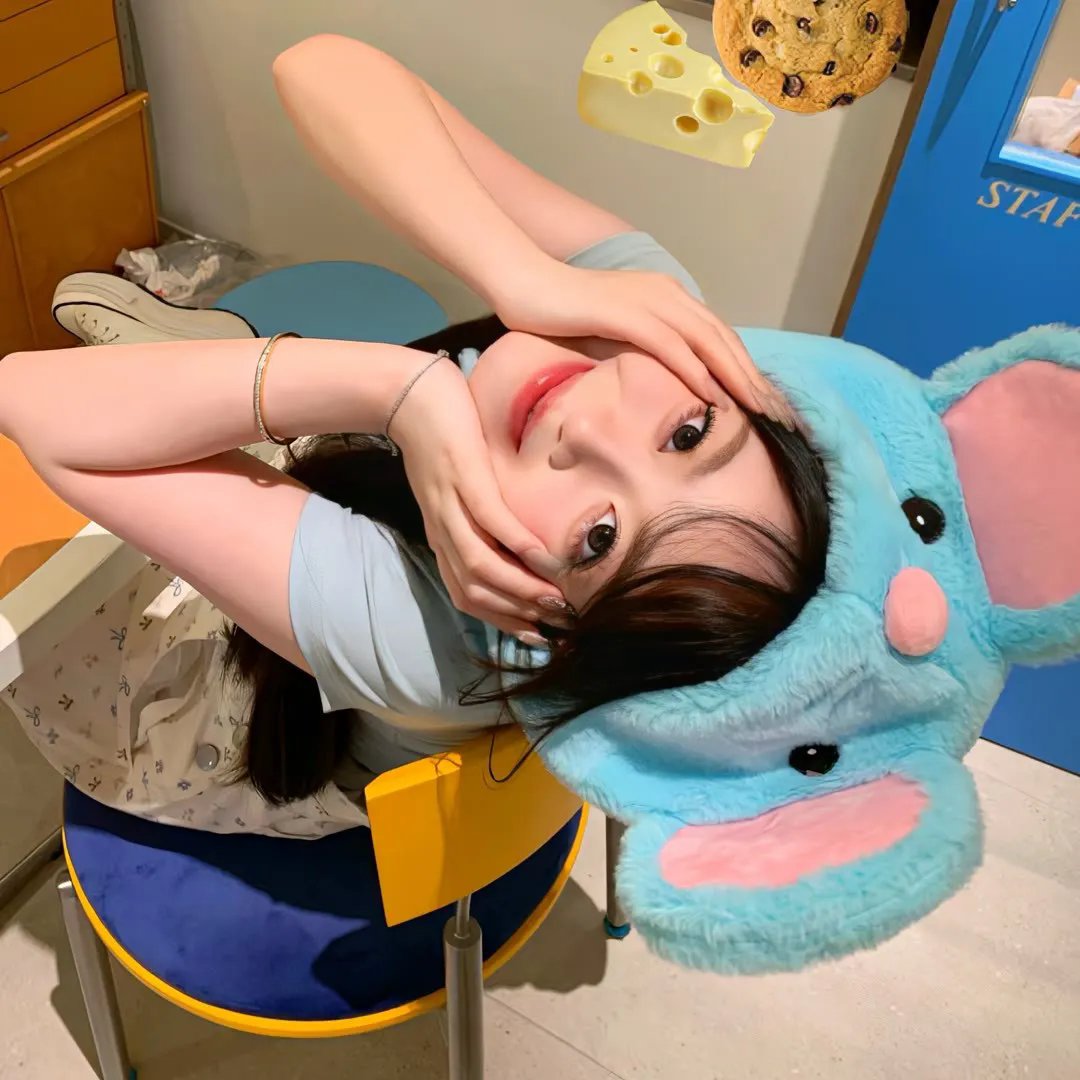 她与她的自画像